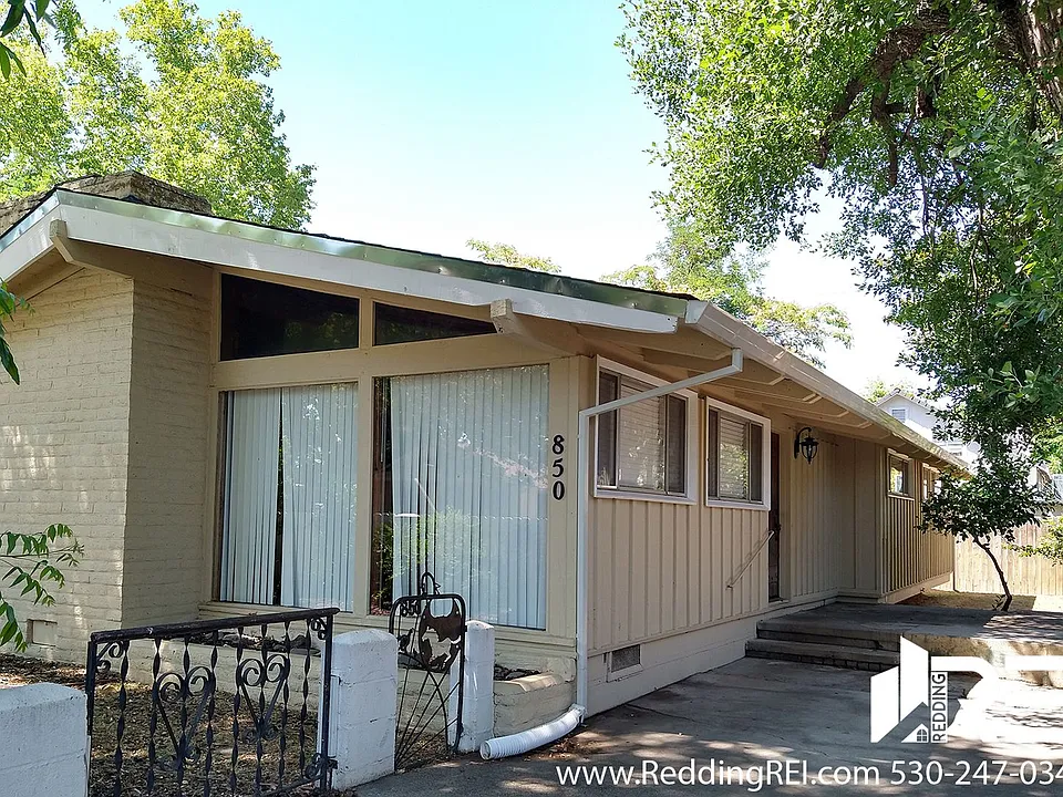 850 Locust St