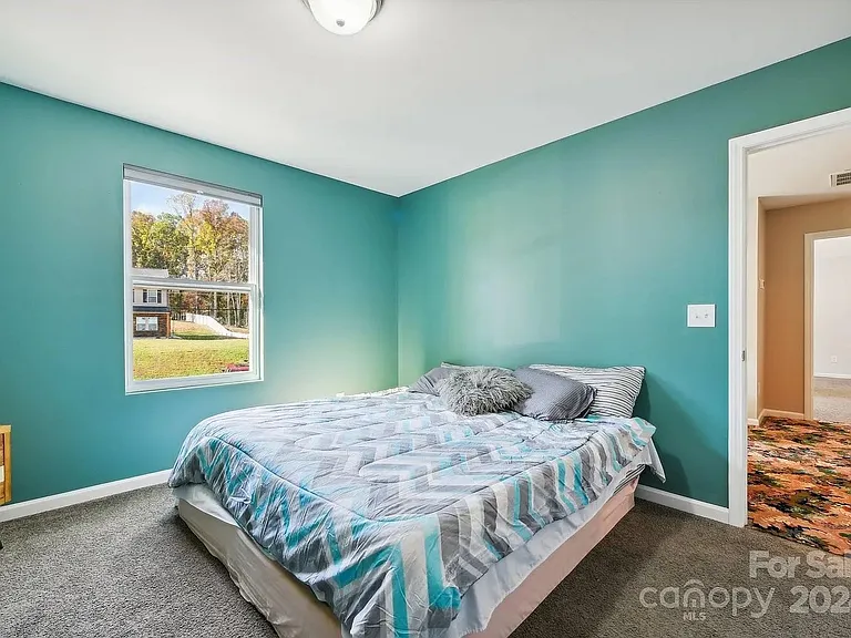 7608 Denbur Dr — Photo 11