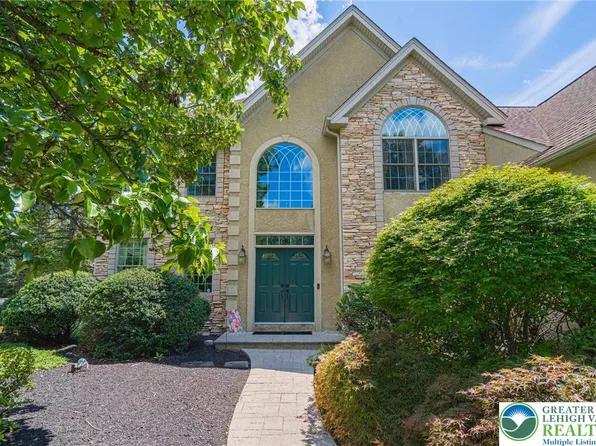 6958 Lehigh Ct, Allentown, PA 18106