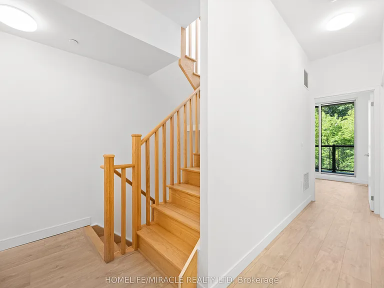 174 Clonmore Dr #9 — Photo 20