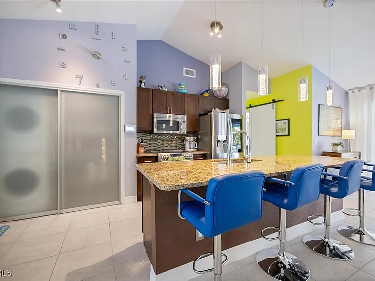 4516 SW 21st Pl — Photo 19