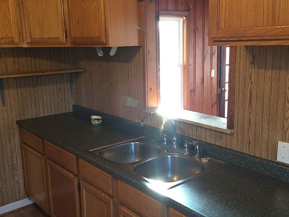 8733 Kitchen-3_01222016