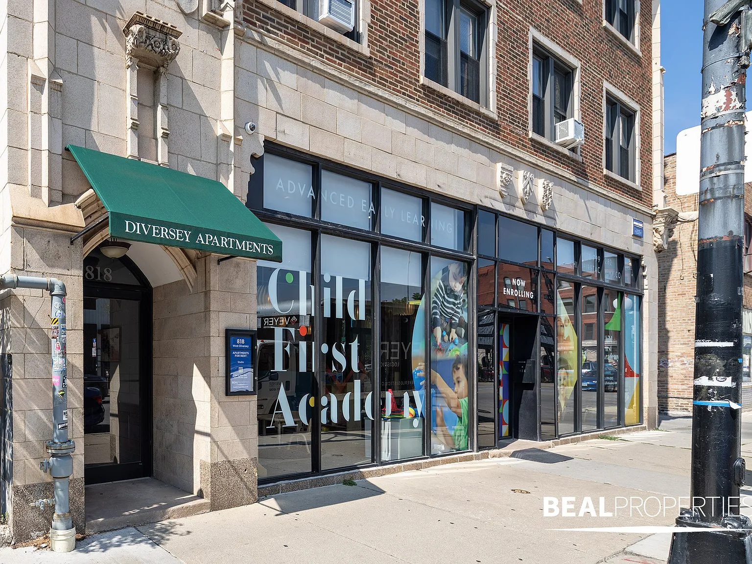 818 W Diversey Pkwy — Photo 2