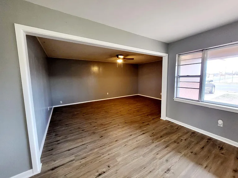 3505 Houston Ave — Photo 5