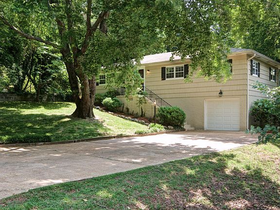 3rd image of 1610 Melody Ln