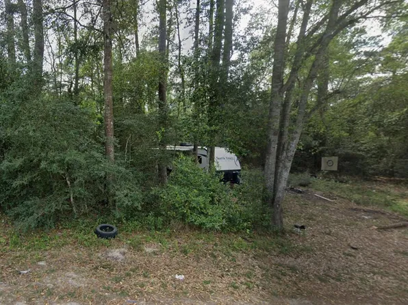 108 Peach Creek Dr, New Caney, TX 77357