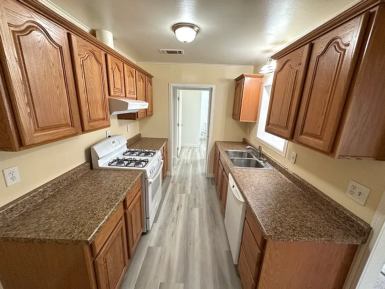 3677 Pedley Ave — Photo 12