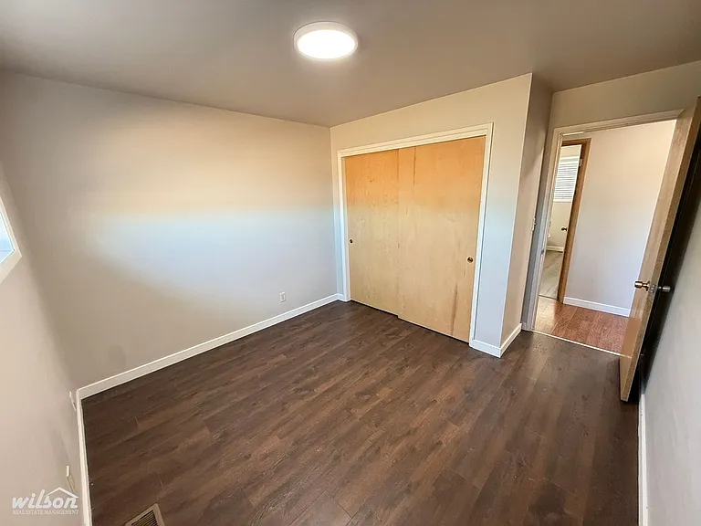 2701 1/2 W Lincoln Ave — Photo 14
