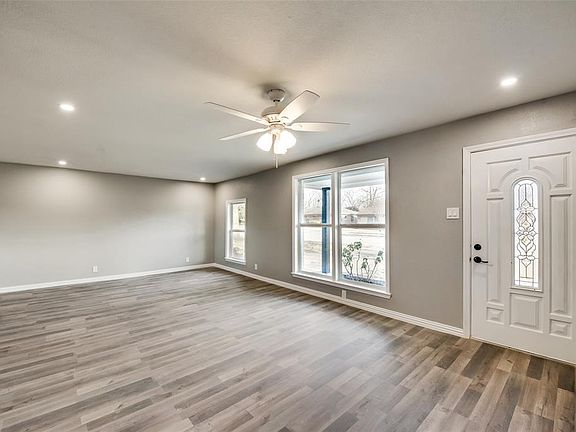 3rd image of 3315 Caracas Dr