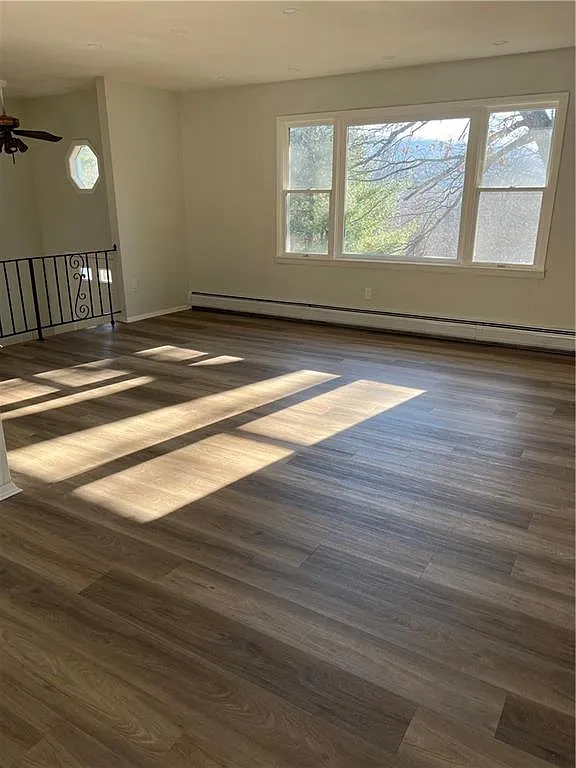 4 bed, 2688 sqft, $4,200 — Photo 3