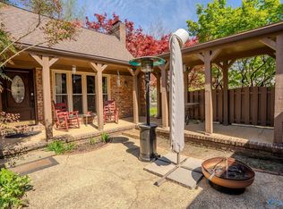 2405 Old Creek Trl SE, Decatur, AL 35603