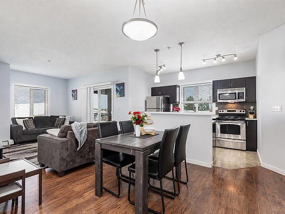 3rd image of 604 NW East Lake Blvd NE #1318
