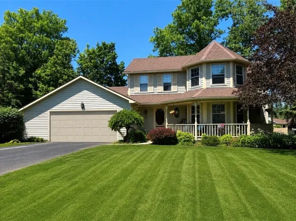 163 Gary Dr, Brockport, NY 14420