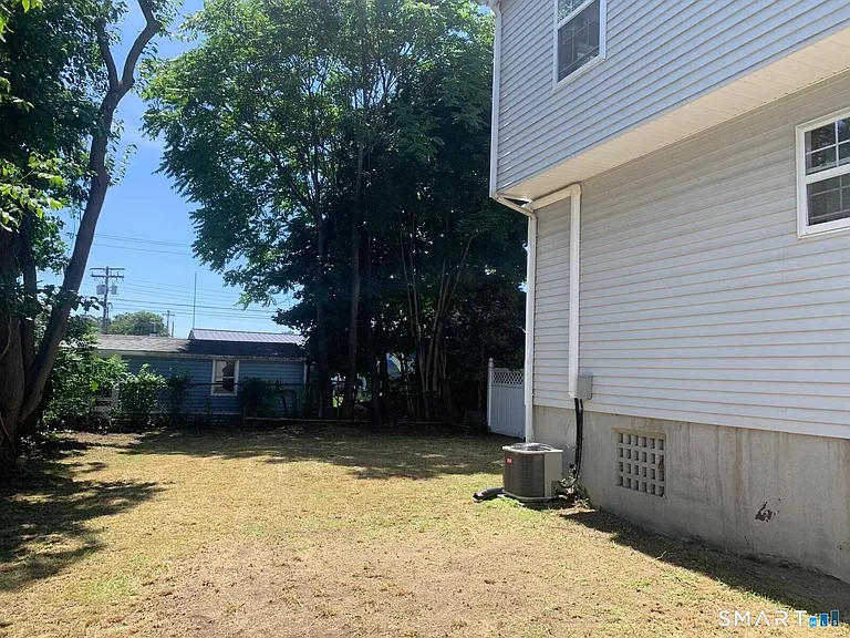 175 Harding Ave — Photo 23