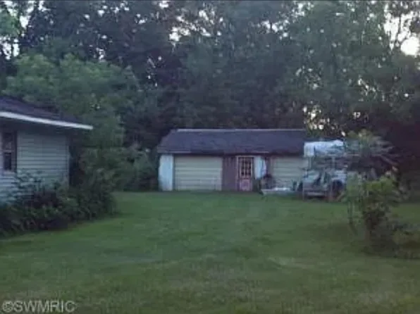 1271 122nd Ave, Hopkins, MI 49328