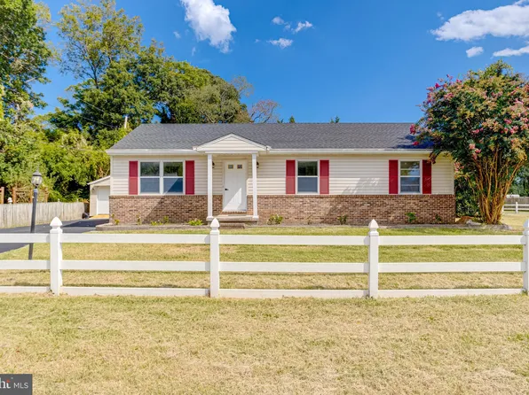 8041 Edgewater Ave, Baltimore, MD 21237