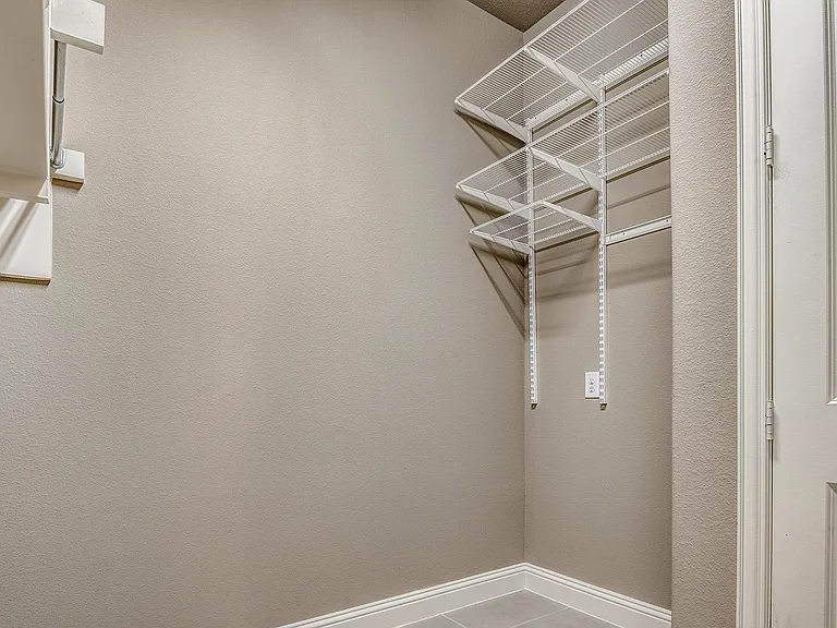 534 Evergreen Dr — Photo 31
