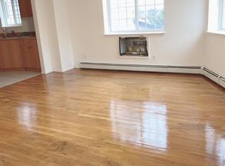 5355 72nd Pl, Maspeth, NY 11378