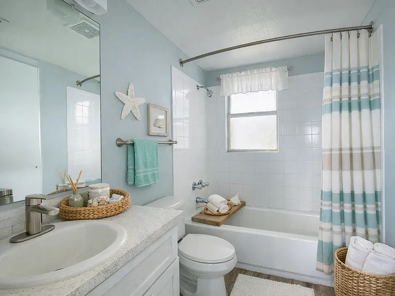 Azure East — Photo 2