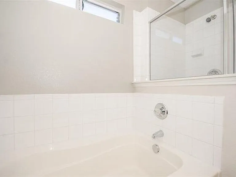 2152 Royal Acres Trl — Photo 25