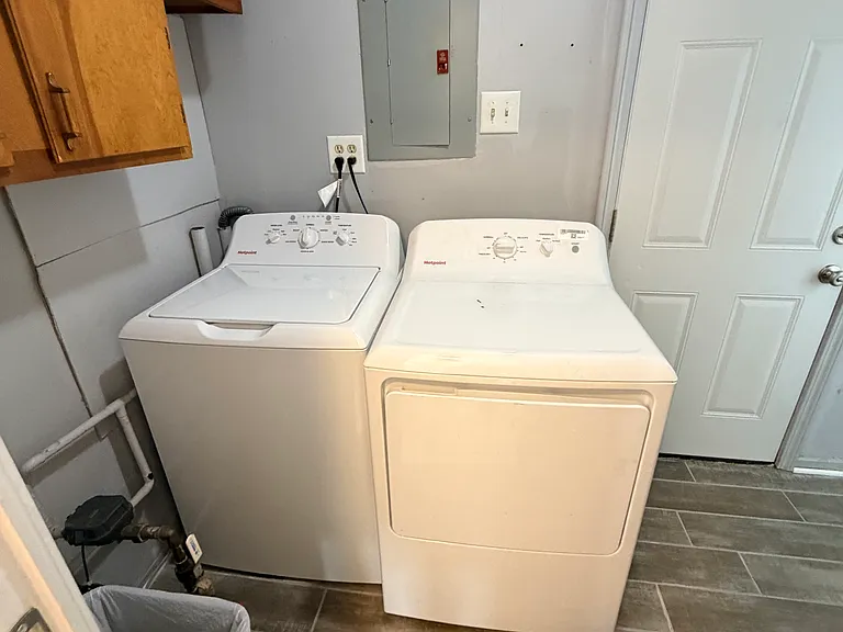 133 W Briarcliff Rd — Photo 5