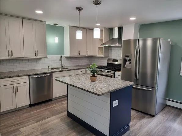 57 Merino St, Johnston, RI 02919