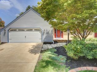 806 Holiday Dr, Champaign, IL 61821