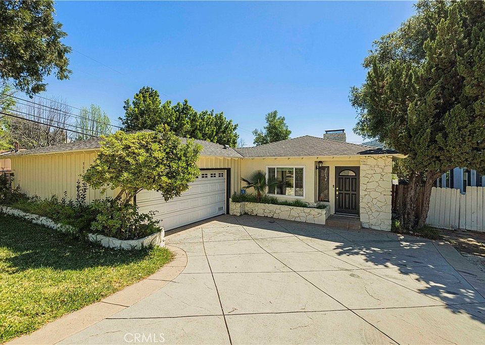 1st image of 9601 Creemore Pl