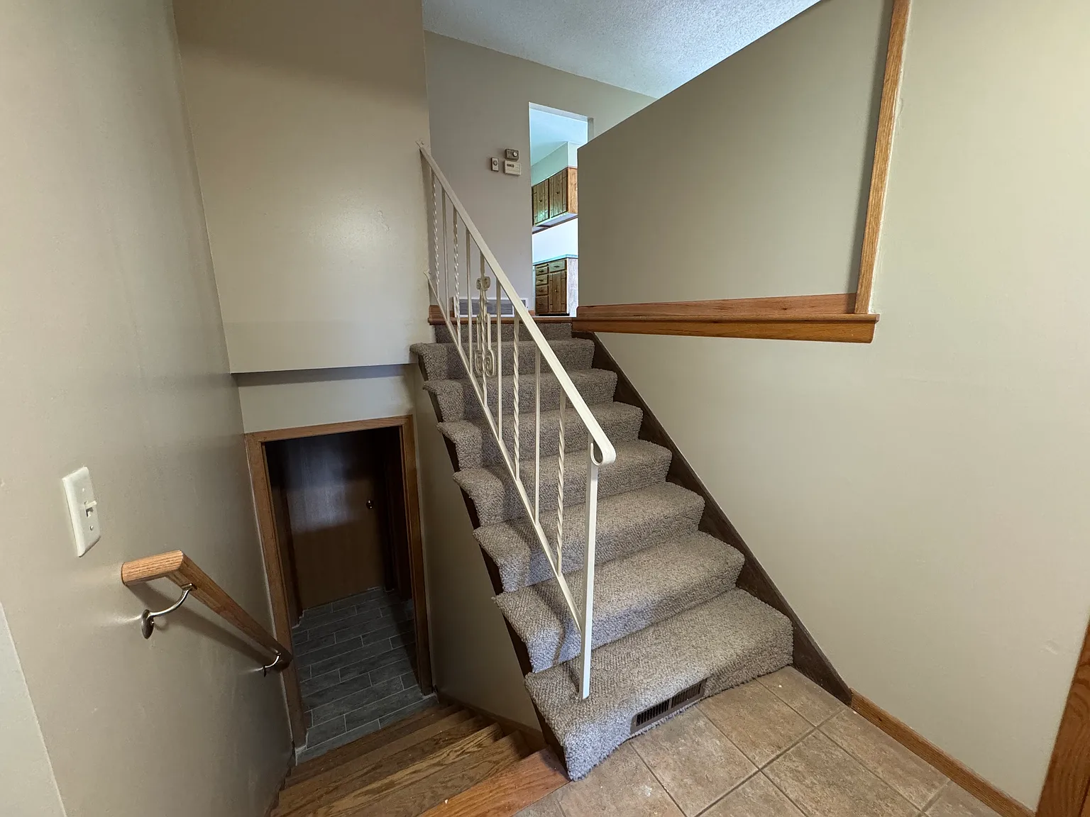 8090 Urbandale Lane North, Maple Grove — Photo 2