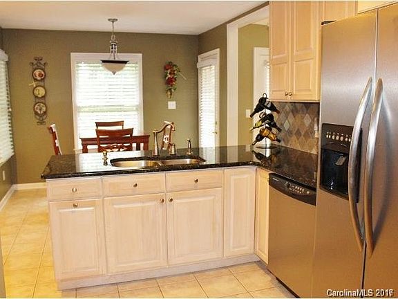 5th image of 137 Bridlepath Ln #3
