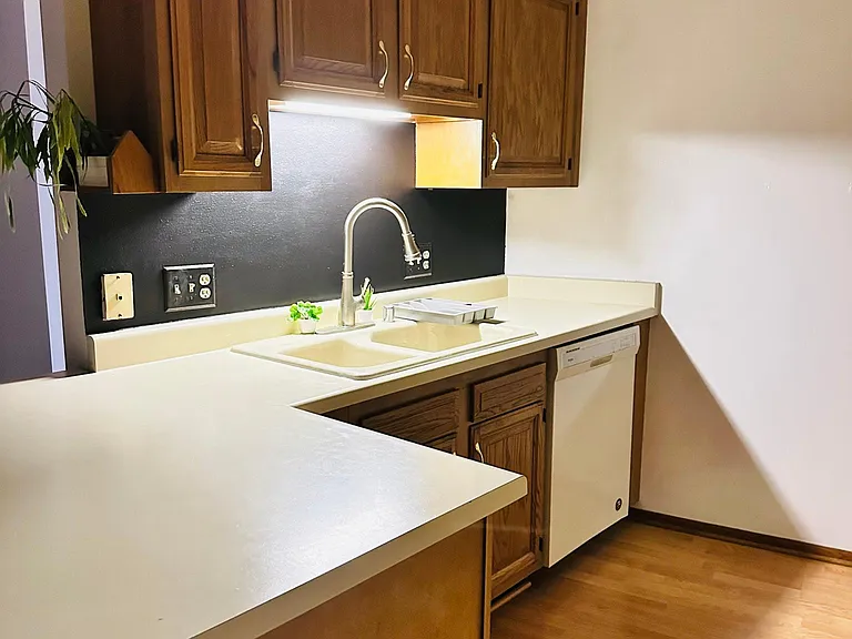 N82W13514 Fond Du Lac Ave — Photo 17