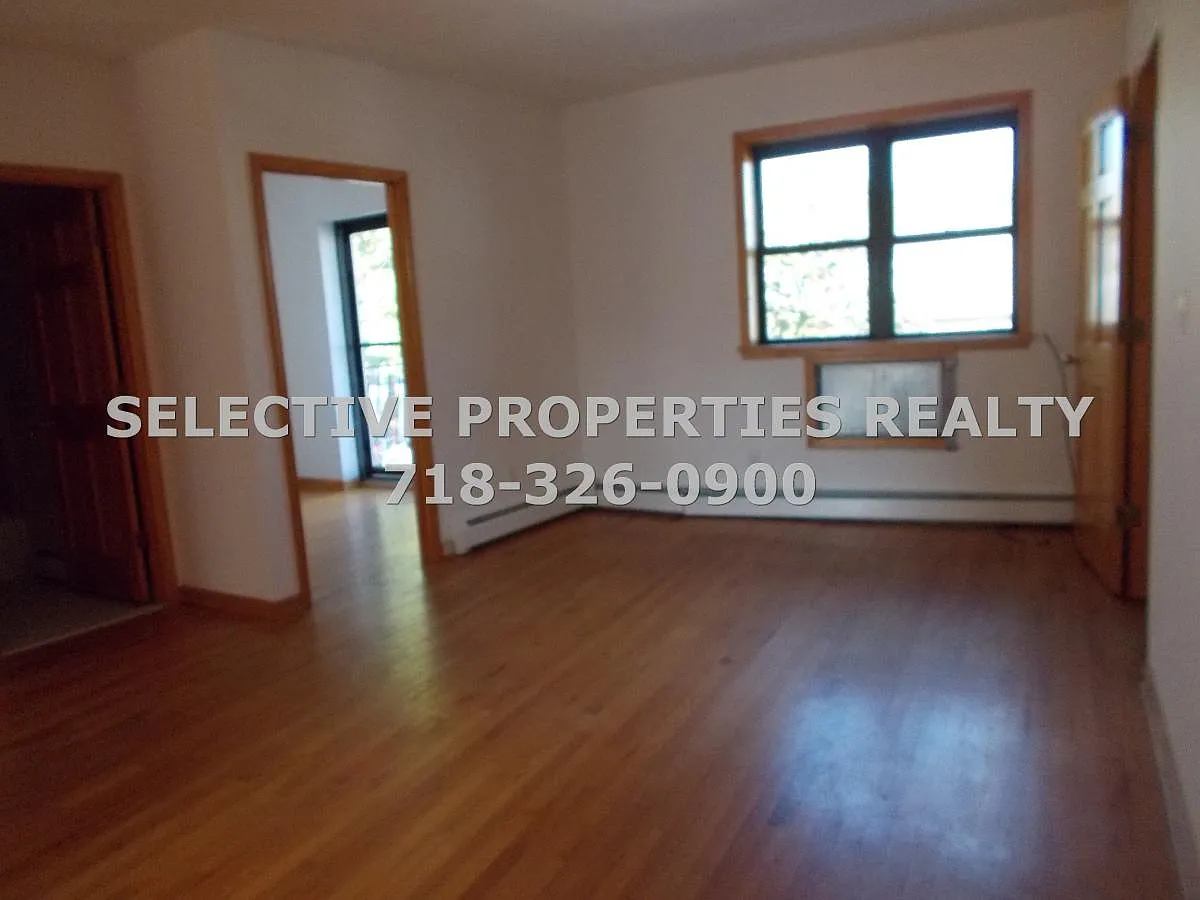 7112 66th Drive — Photo 3