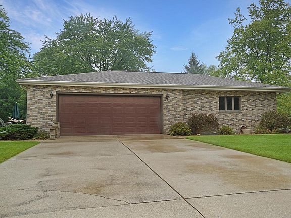 4th image of W183N5895 Spruce LANE