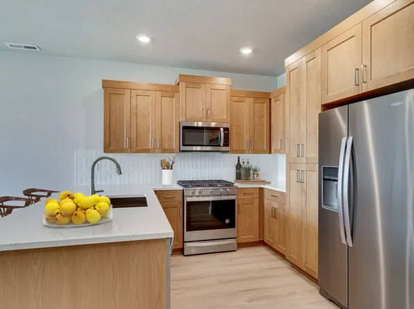 4220 SE Century Blvd, Hillsboro, OR 97123