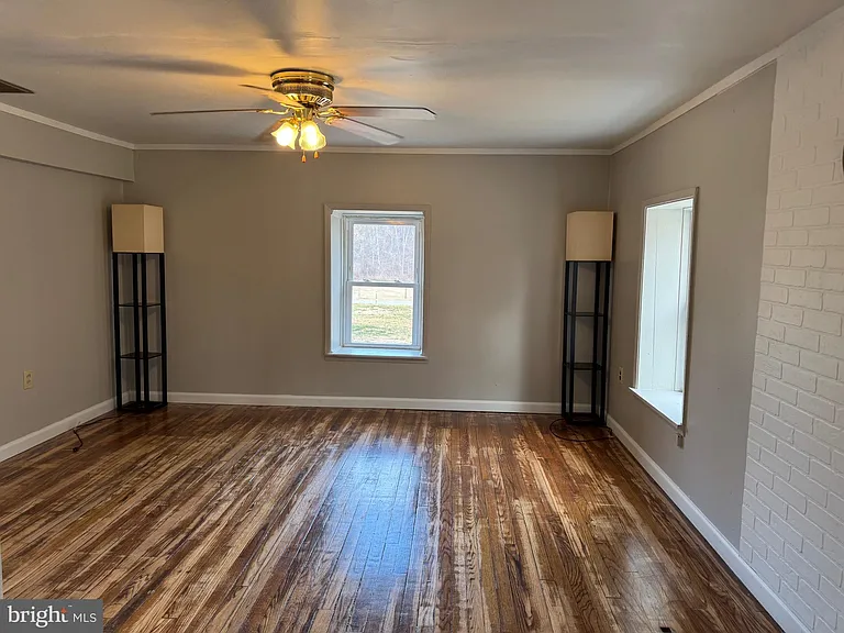 749 Center Rd — Photo 6