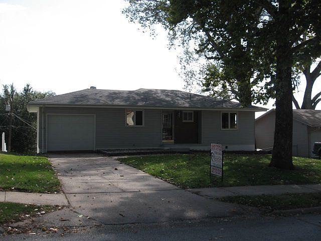 1st image of 7209 Wood River Dr