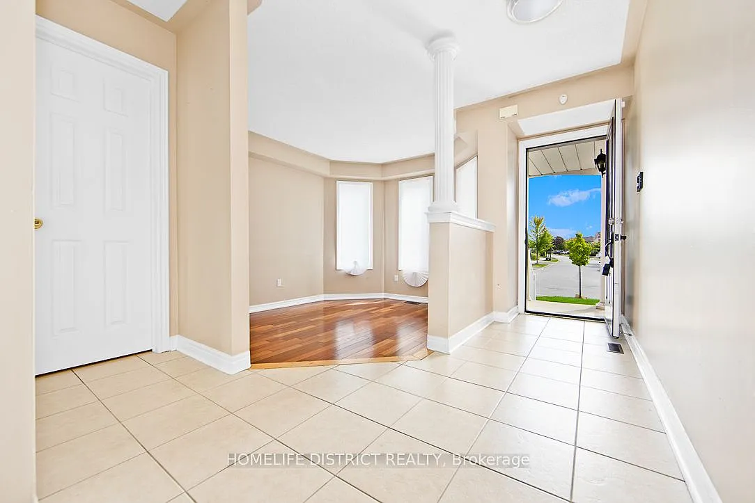 4 bed, $3,990 — Photo 4