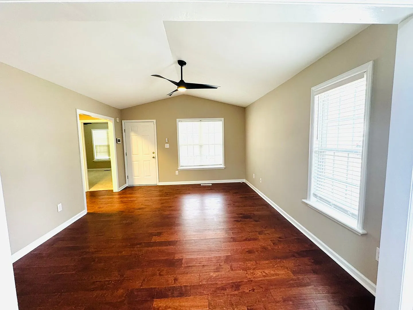Short term lease available! — Photo 4