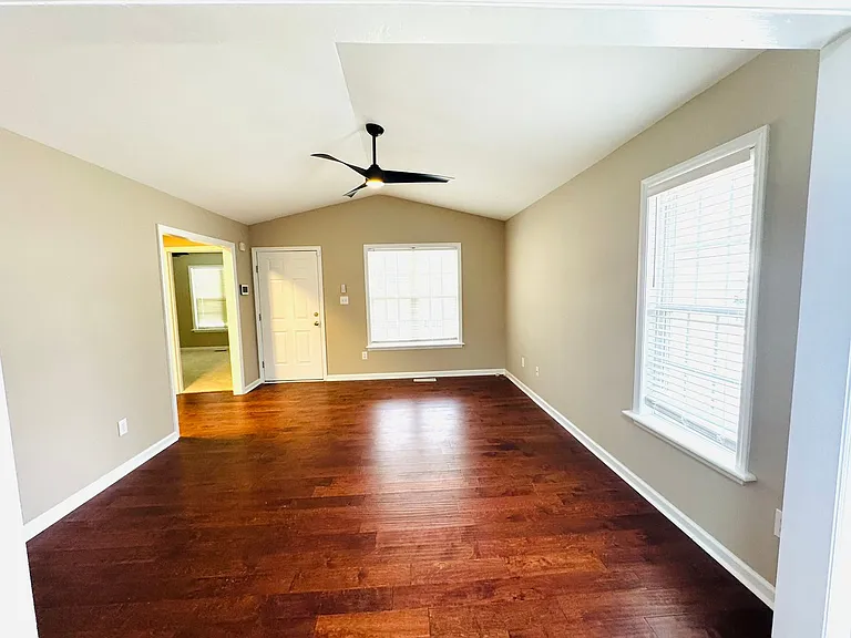6904 Fox Haven Pl — Photo 4