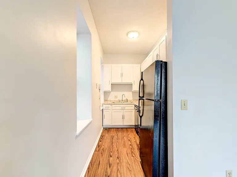 4319 Lindell Blvd #D — Photo 15