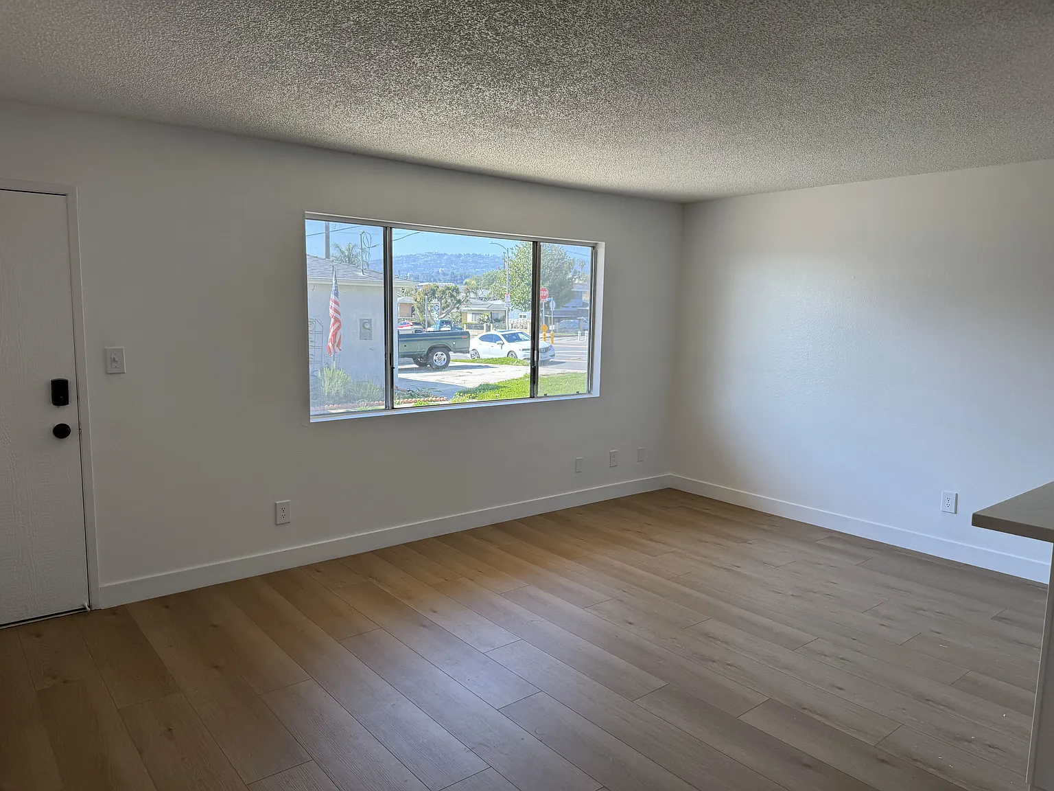 1 bed, 700 sqft, $1,800 — Photo 4
