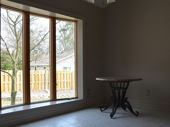 5th image of 55120 Lordona Ln
