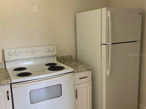 2nd image of 5214 Via Hacienda Cir #A208