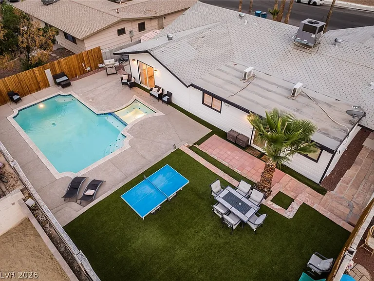 3992 Chinchilla Ave — Photo 67