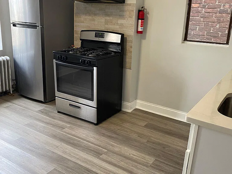 6308 Broadway #5 — Photo 12