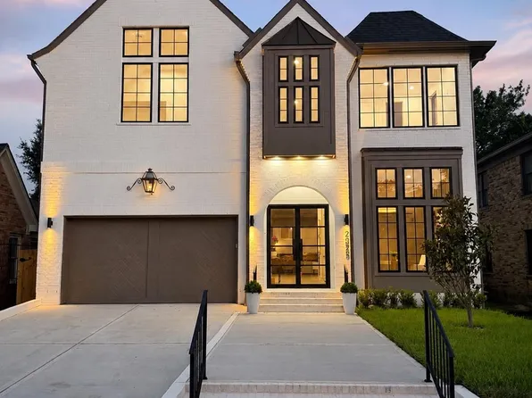 2325 Wroxton Rd, Houston, TX 77005