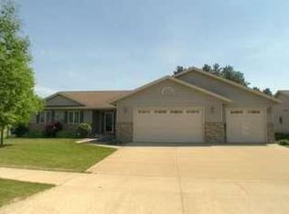 802 Judith Ct, Holmen, WI 54636