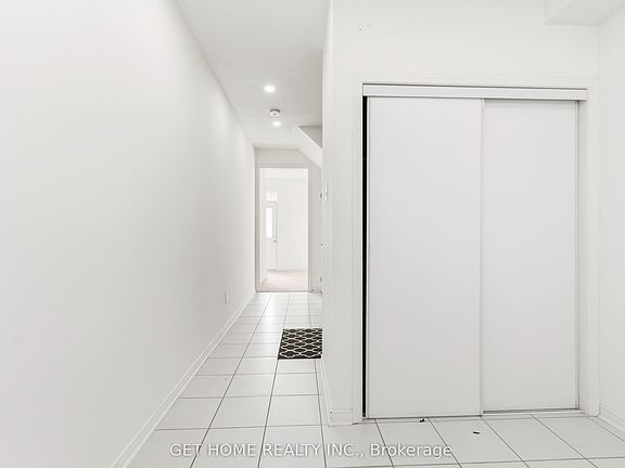 4th image of 8 Coxhead Ln