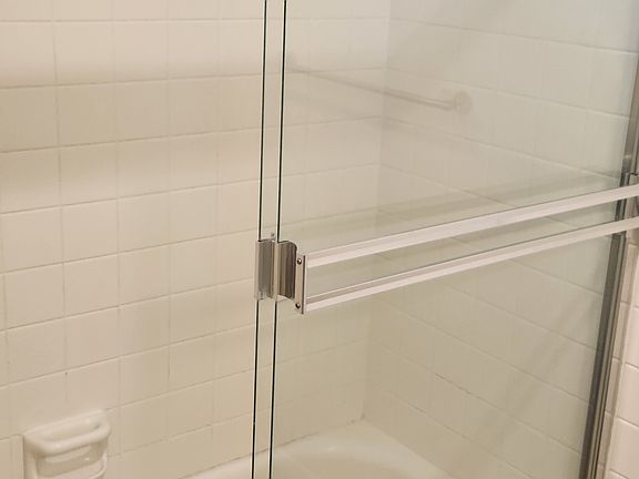 5th image of 16750 Sherman Way #89aff200f