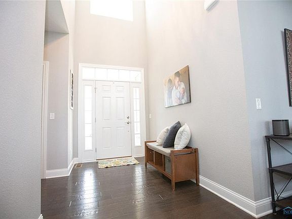 3rd image of 14948 Stonebridge Ln